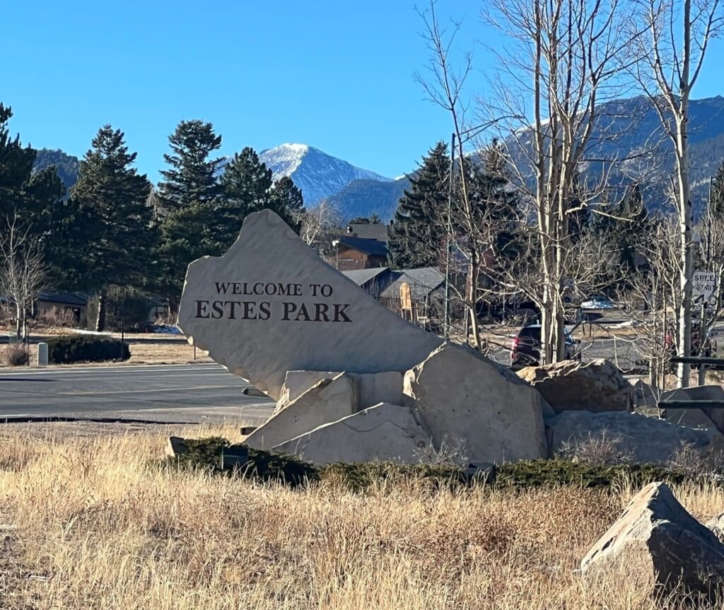 Welcome sign to Estes Park, CO