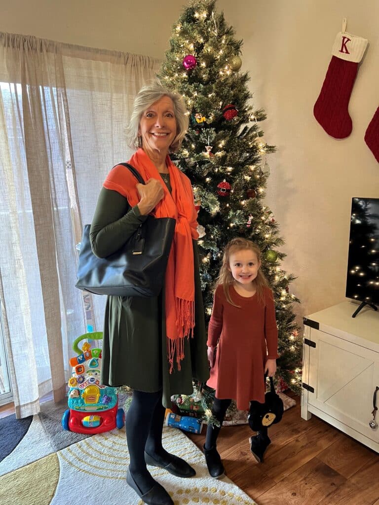 Nana and Adi all ready to go to the theatre.